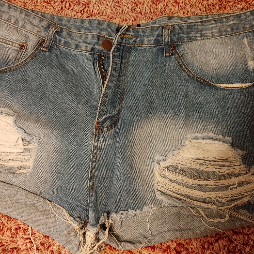 Ladies denim shorts